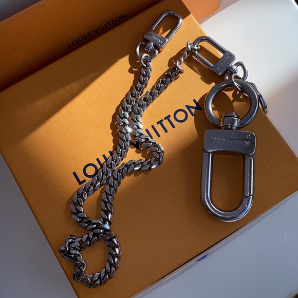 Rare Authentic Louis Vuitton Wallet Chain and Keychain 2 items 25.5” Unisex - Picture 10 of 17